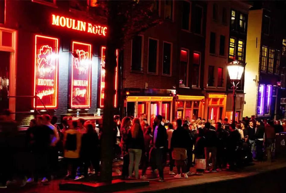 Best Time to Visit Red Light District in Amsterdam